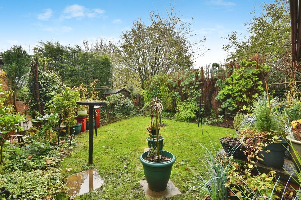 4 bedroom Semi Detached House for sale, Duchess Street, Shaw, OL2 £