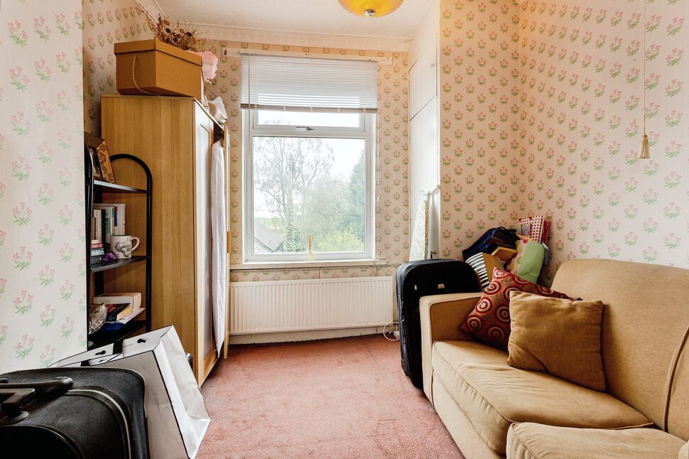 2 bedroom Mid Terrace House for sale, Rochdale Road, Royton, OL2 £160,000