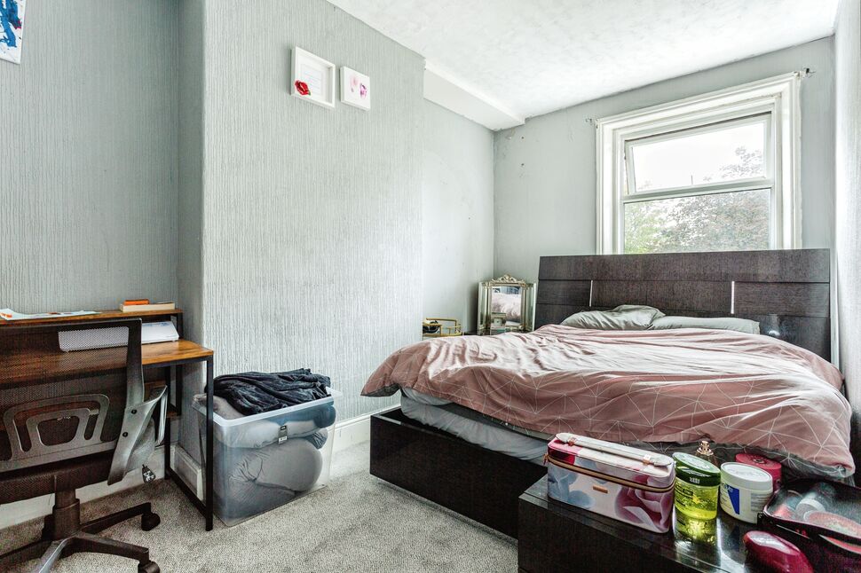 3 bedroom Mid Terrace House for sale, Milnrow Road, Shaw, OL2 £142,000