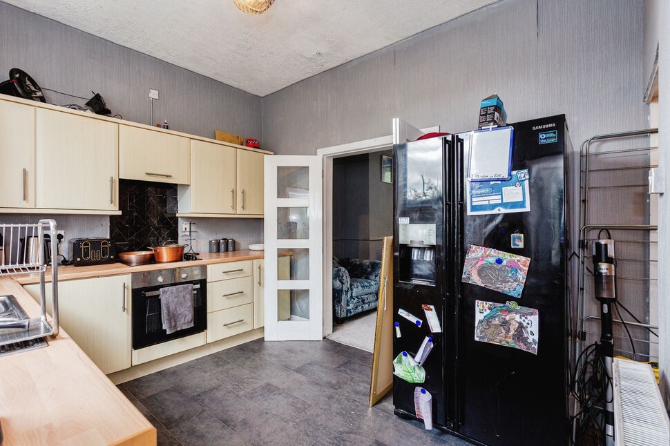 3 bedroom Mid Terrace House for sale, Milnrow Road, Shaw, OL2 £142,000