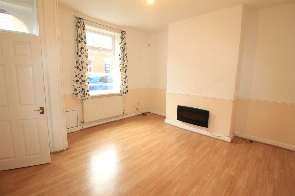 2 bedroom Mid Terrace House for sale, Hollinhall Street, Oldham, OL4