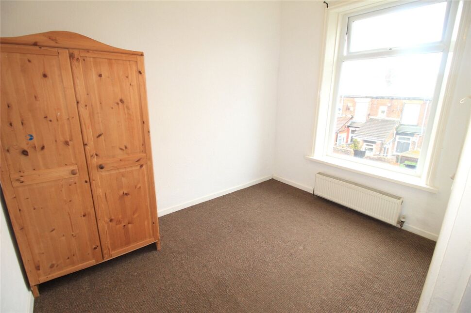 2 bedroom Mid Terrace House for sale, Hollinhall Street, Oldham, OL4