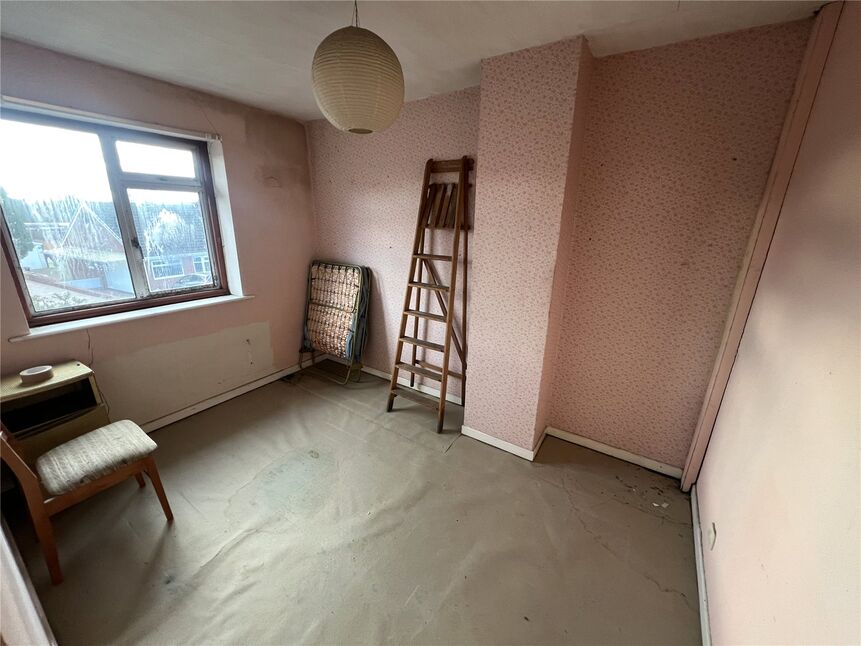 3 bedroom Semi Detached House for sale, Haddon Way, Shaw, OL2 £190,000