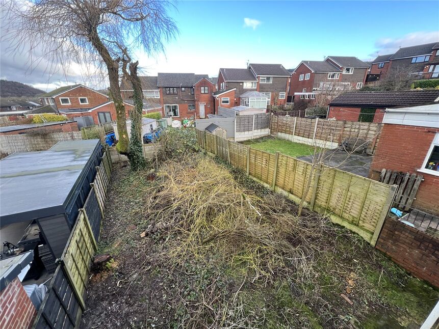 3 bedroom Semi Detached House for sale, Haddon Way, Shaw, OL2 £190,000