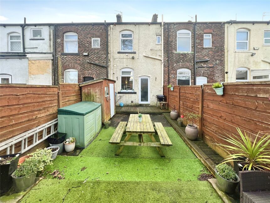 2 bedroom Mid Terrace House for sale, Travis Street, Shaw, OL2 £140,000