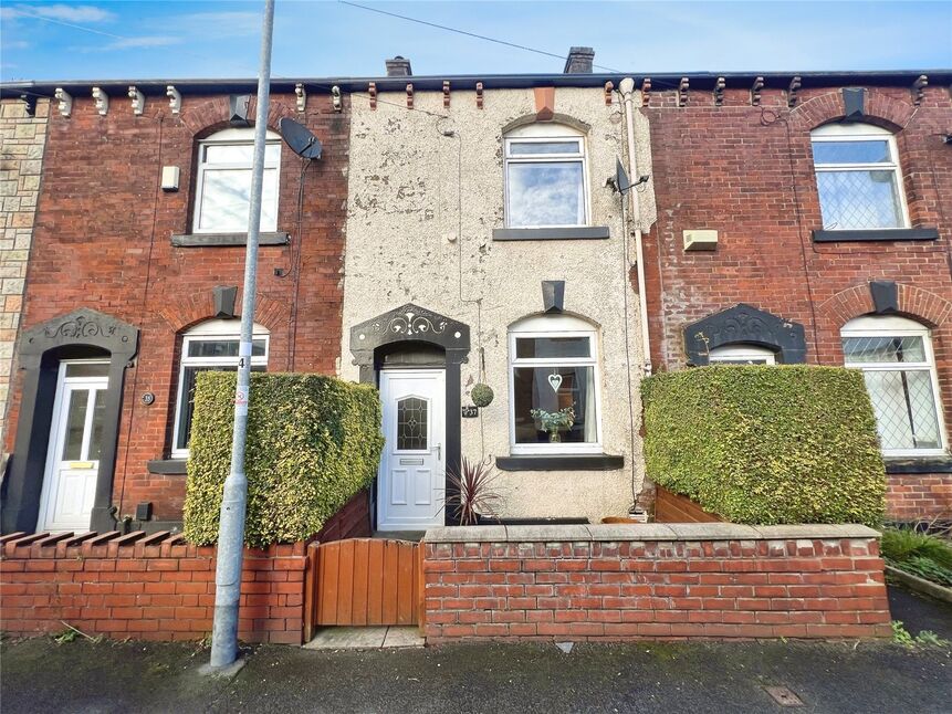 2 bedroom Mid Terrace House for sale, Travis Street, Shaw, OL2 £140,000