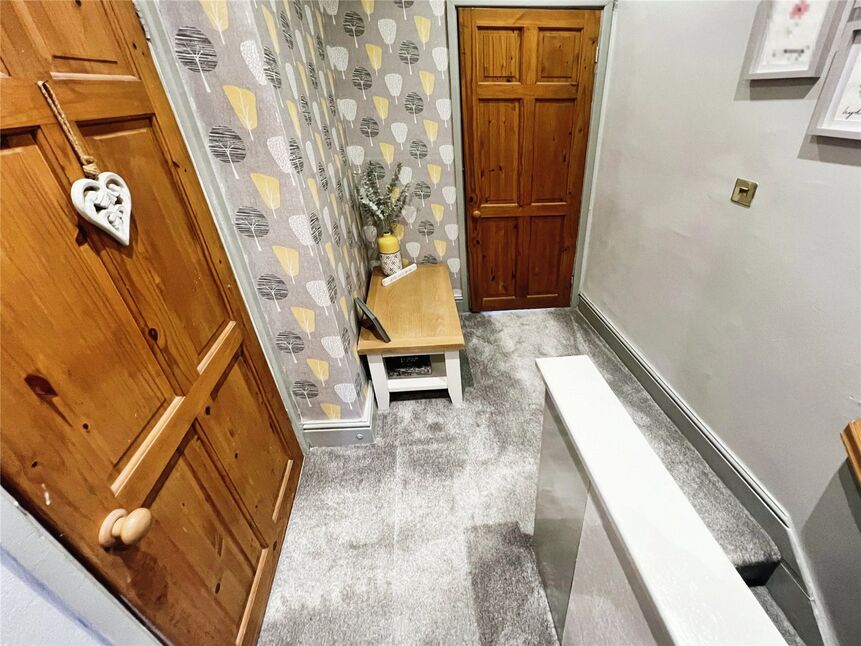 2 bedroom Mid Terrace House for sale, Travis Street, Shaw, OL2 £140,000