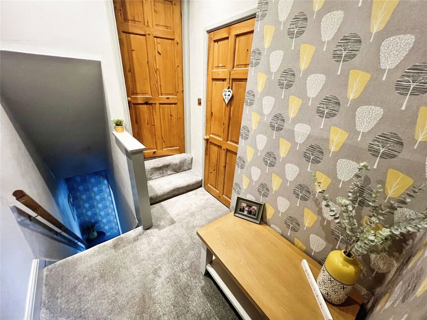 2 bedroom Mid Terrace House for sale, Travis Street, Shaw, OL2 £140,000