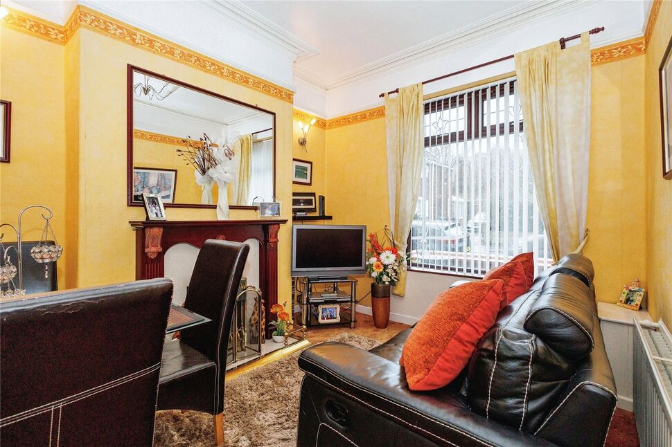2 bedroom Mid Terrace House for sale, Radcliffe Road, Oldham, OL4 £