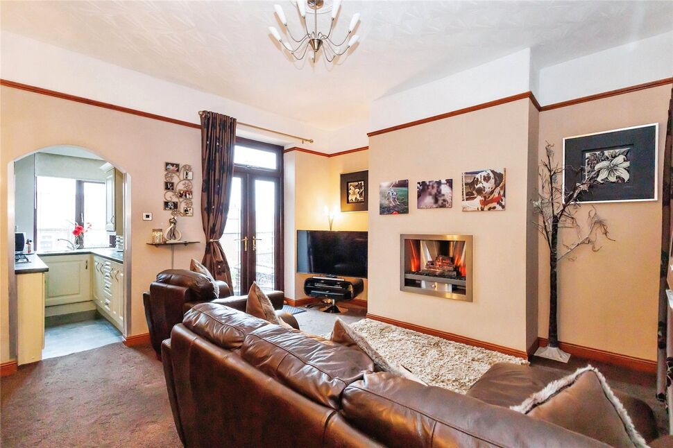 2 bedroom Mid Terrace House for sale, Radcliffe Road, Oldham, OL4 £