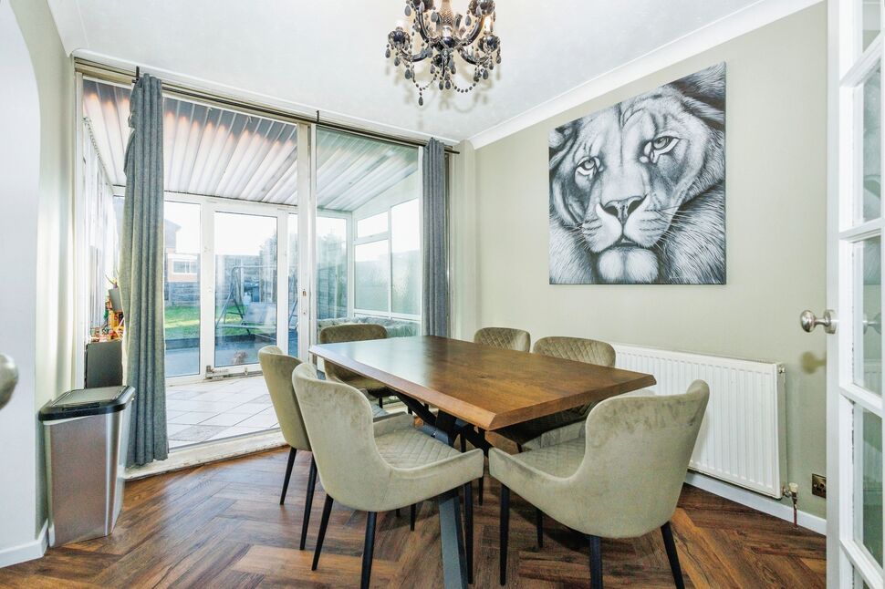 3 bedroom Mid Terrace House for sale, Counthill Road, Oldham, OL4 £