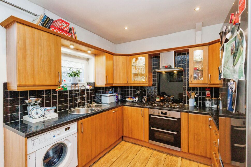 3 bedroom Semi Detached House for sale, Kipling Road, Oldham, OL1 £