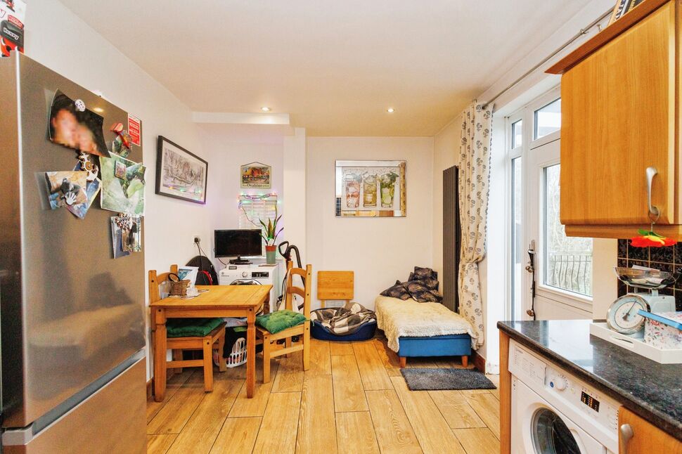 3 bedroom Semi Detached House for sale, Kipling Road, Oldham, OL1 £