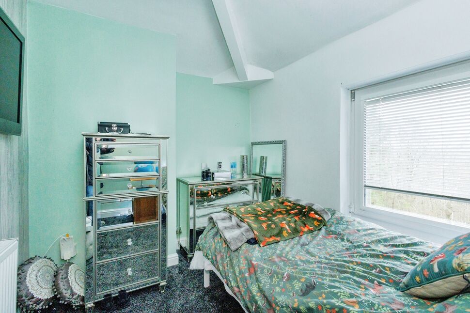 3 bedroom Semi Detached House for sale, Kipling Road, Oldham, OL1 £