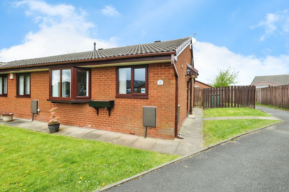 2 bedroom Semi Detached Bungalow for sale