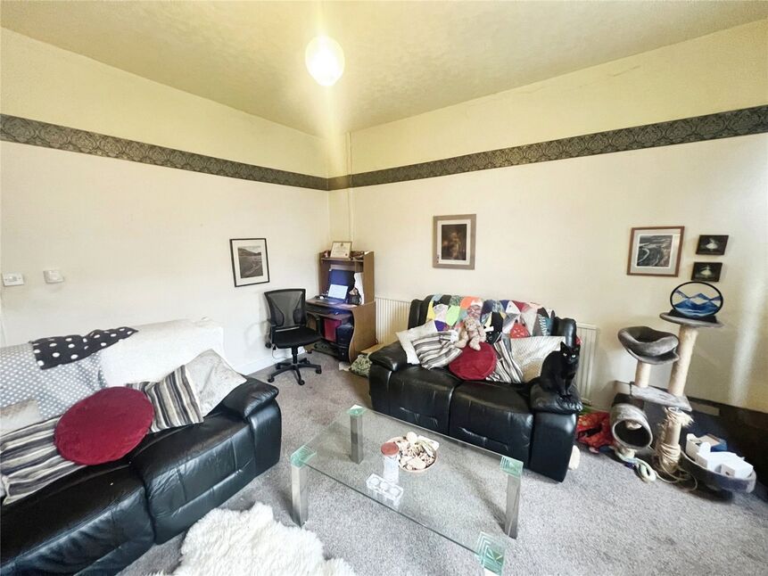 2 bedroom Mid Terrace House for sale, Milnrow Road, Shaw, OL2 £150,000