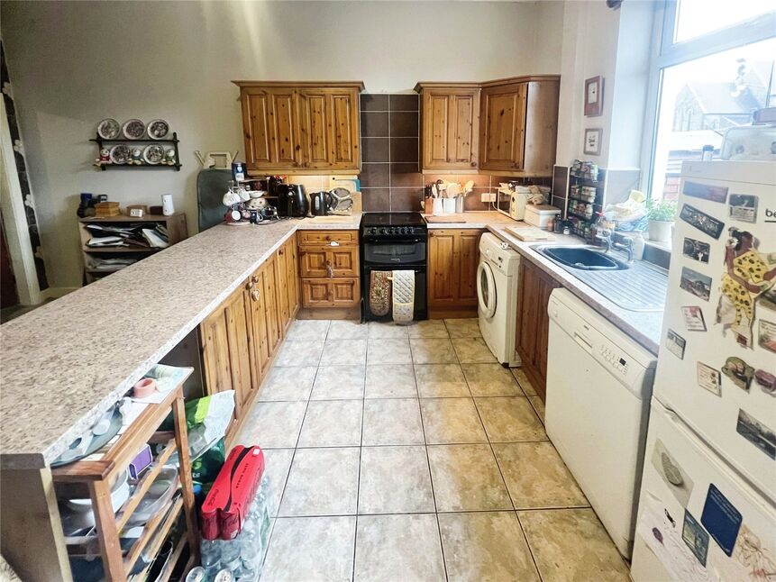 2 bedroom Mid Terrace House for sale, Milnrow Road, Shaw, OL2 £140,000