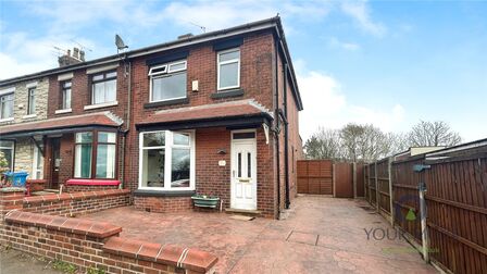 3 bedroom End Terrace House for sale