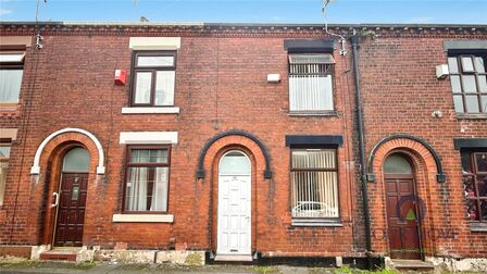 2 bedroom Mid Terrace House for sale