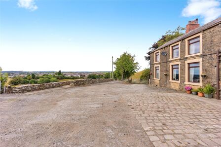 Grains Road, 3 bedroom Semi Detached House for sale, £620,000