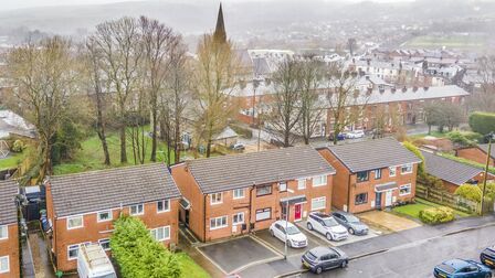 Vine Close, 3 bedroom End Terrace House for sale, &pound;220,000