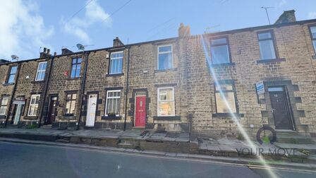 2 bedroom Mid Terrace House for sale