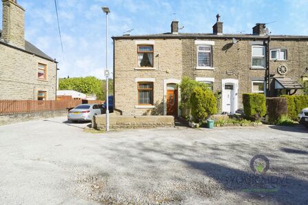 2 bedroom End Terrace House for sale