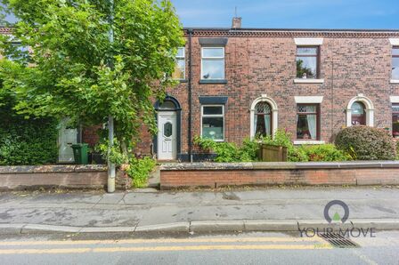 3 bedroom Mid Terrace House for sale