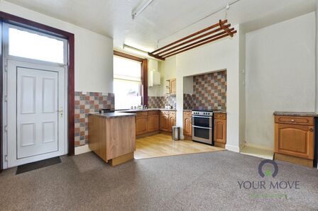 2 bedroom Mid Terrace House for sale
