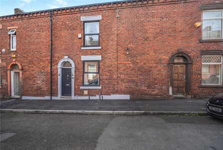 2 bedroom Mid Terrace House for sale