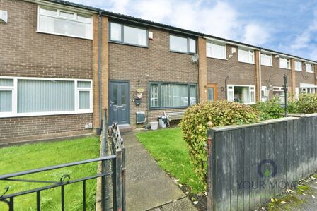3 bedroom Mid Terrace House for sale