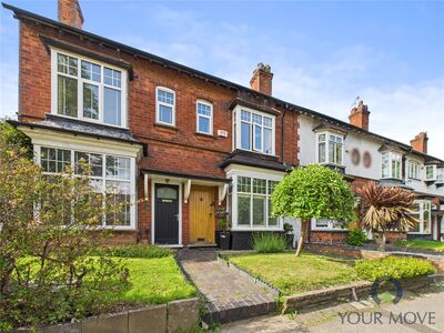 3 bedroom Mid Terrace House for sale