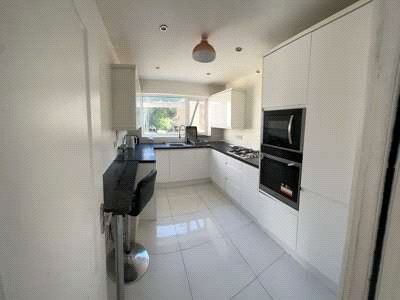 Hobs Moat Road, 1 bedroom Semi Detached Room to rent, £20 weekly
