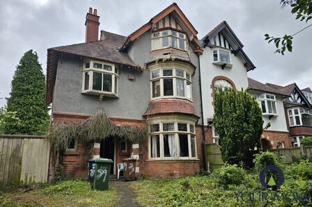 Kineton Green Road, 6 bedroom Semi Detached House for sale, &pound;299,950