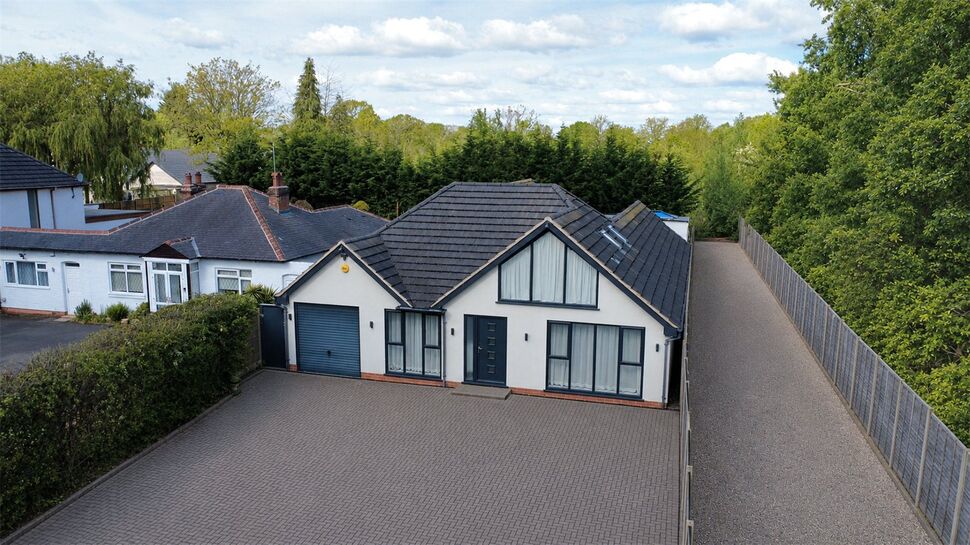 Main image of 5 bedroom Detached Bungalow for sale, Creynolds Lane, Cheswick Green, West Midlands, B90