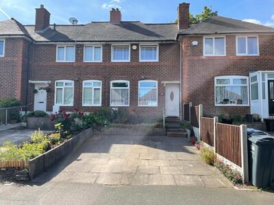 3 bedroom Mid Terrace House for sale