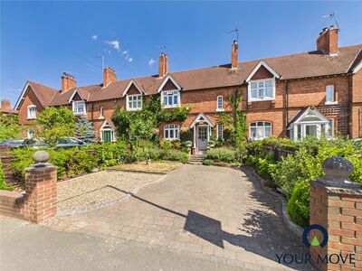 3 bedroom Mid Terrace House for sale
