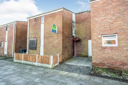 3 bedroom Mid Terrace House to rent