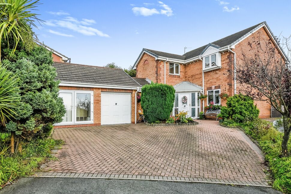 4 bedroom Detached House for sale