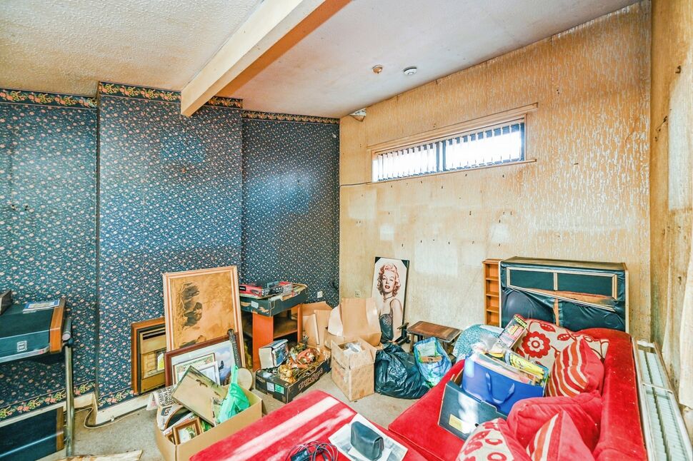 Lounge / Dining Room