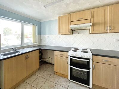Carfield, 1 bedroom Mid Terrace Room to rent, £400 pcm