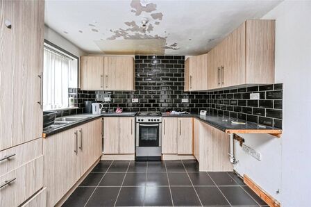Castlehey, 4 bedroom Mid Terrace House for sale, £75,000