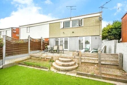 3 bedroom End Terrace House for sale