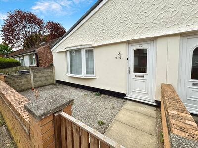 2 bedroom Semi Detached Bungalow for sale