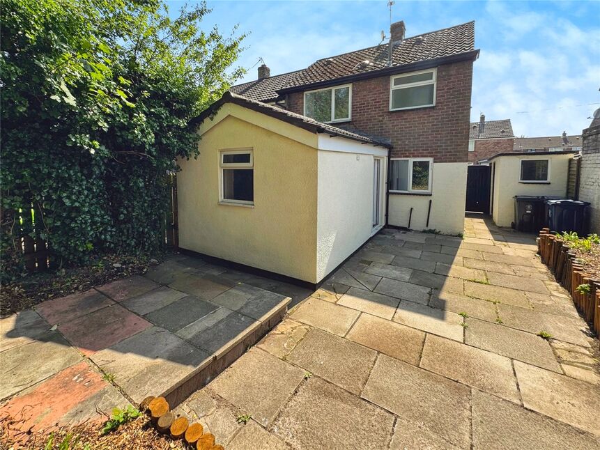 2 bedroom End Terrace House for sale