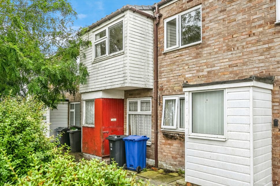 3 bedroom Mid Terrace House for sale