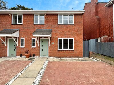 Ormskirk Road, 4 bedroom Semi Detached House for sale, £189,995