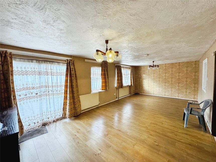 Lounge / Dining Room