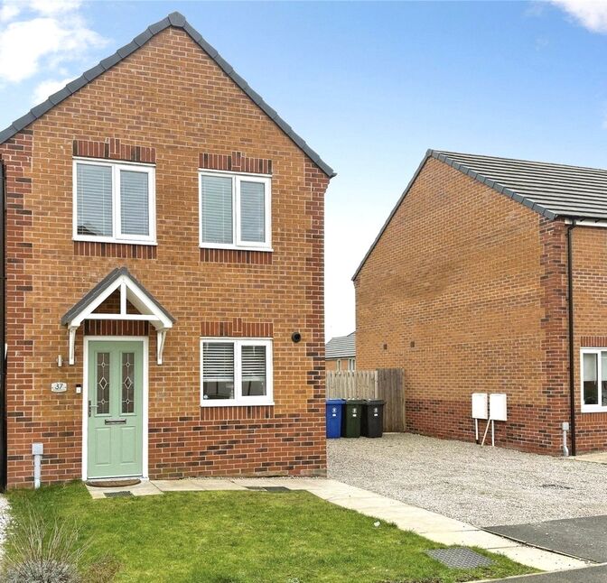 Main image of 3 bedroom Semi Detached House for sale, Courtfield Drive, Skelmersdale, Lancashire, WN8