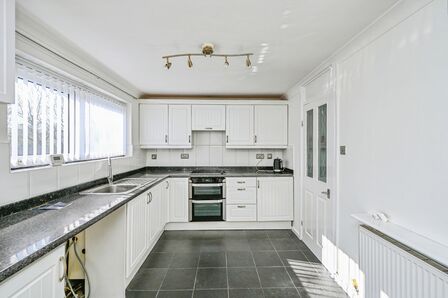 3 bedroom End Terrace House for sale